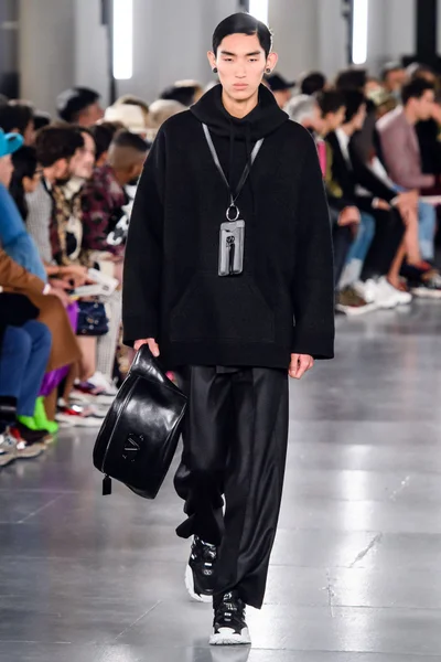 Look 35